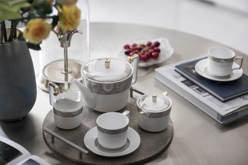 现代轻奢风格室内设计家装案例-餐厅餐桌 现代轻奢风格室内设计家装案例-餐厅餐桌